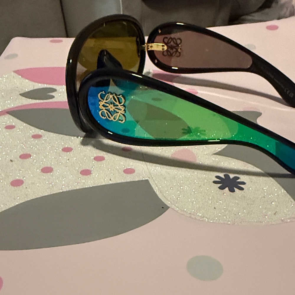 Loewe Shield Frame Sunglasses - image 2